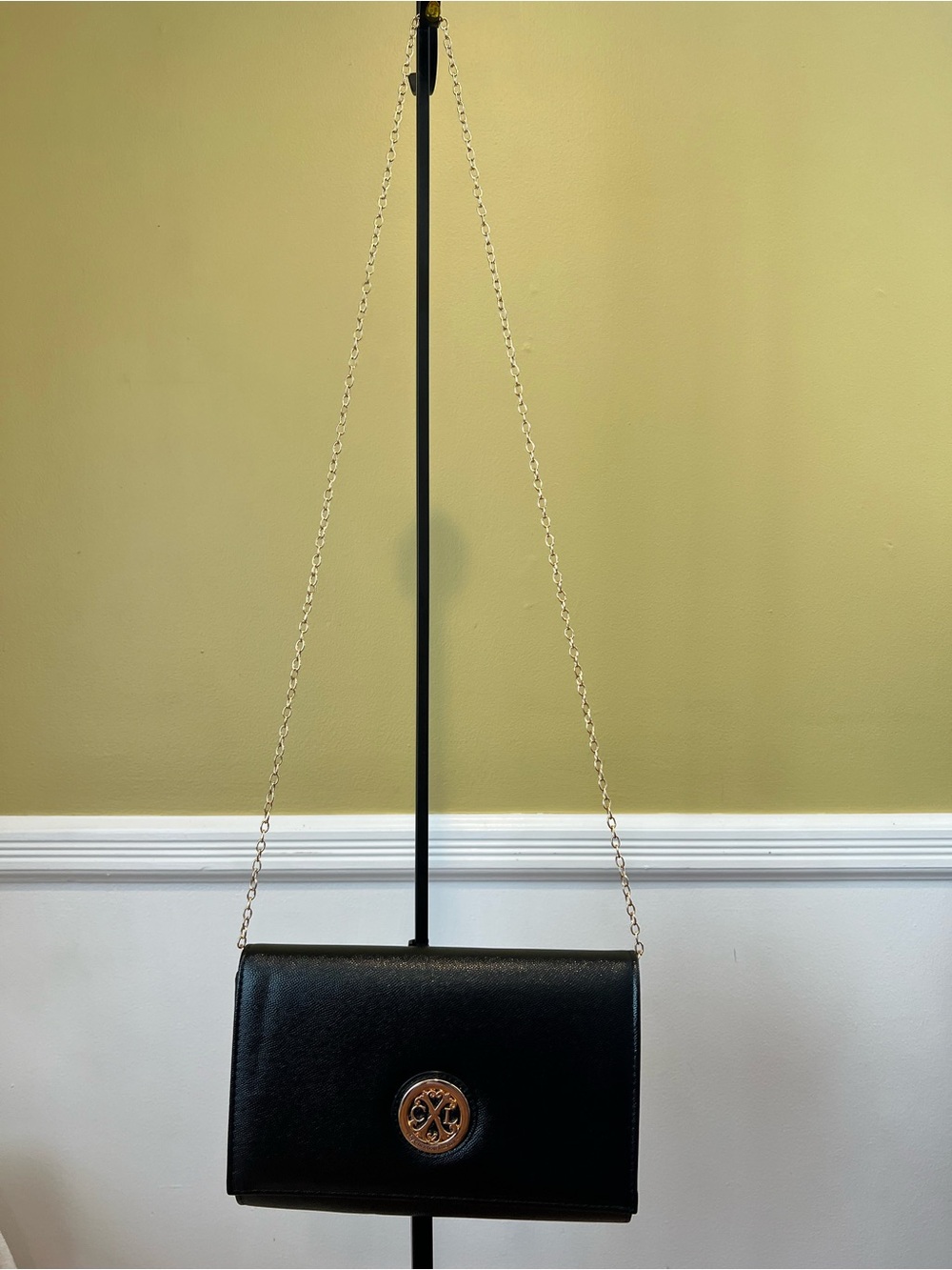💙 NWT CXL by Christian Lacroix Black Caviar Clutch with Detachable Chain